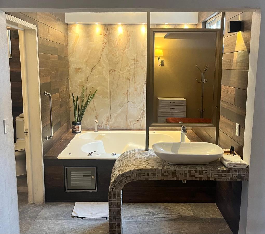 Hotel Del Valle Inn Pachuca Экстерьер фото